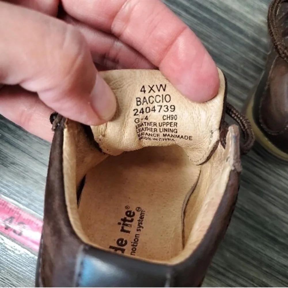 Stride Rite Baby Toddler Size 4 Brown Leather First Walker Tie Shoes